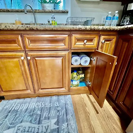 Seattle Home With 2 Bedrooms A King Bed Queen Bed And An Extra Sofa Bed Located 10 Minutes From Seatac Airport And 20 Minutes From Downtown Exterior photo