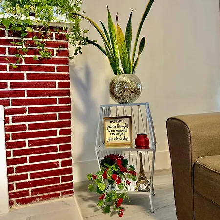 Seattle Home With 2 Bedrooms A King Bed Queen Bed And An Extra Sofa Bed Located 10 Minutes From Seatac Airport And 20 Minutes From Downtown Exterior photo
