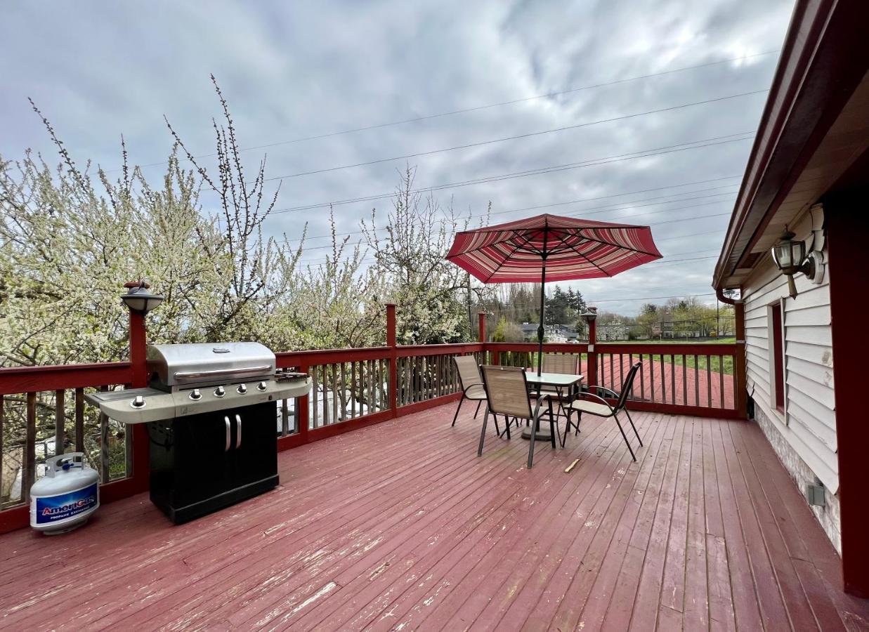 Hébergement de vacances With 2 Bedrooms A King Bed Queen Bed And An Extra Sofa Bed Located 10 Minutes From Seatac Airport And 20 Minutes From Downtown