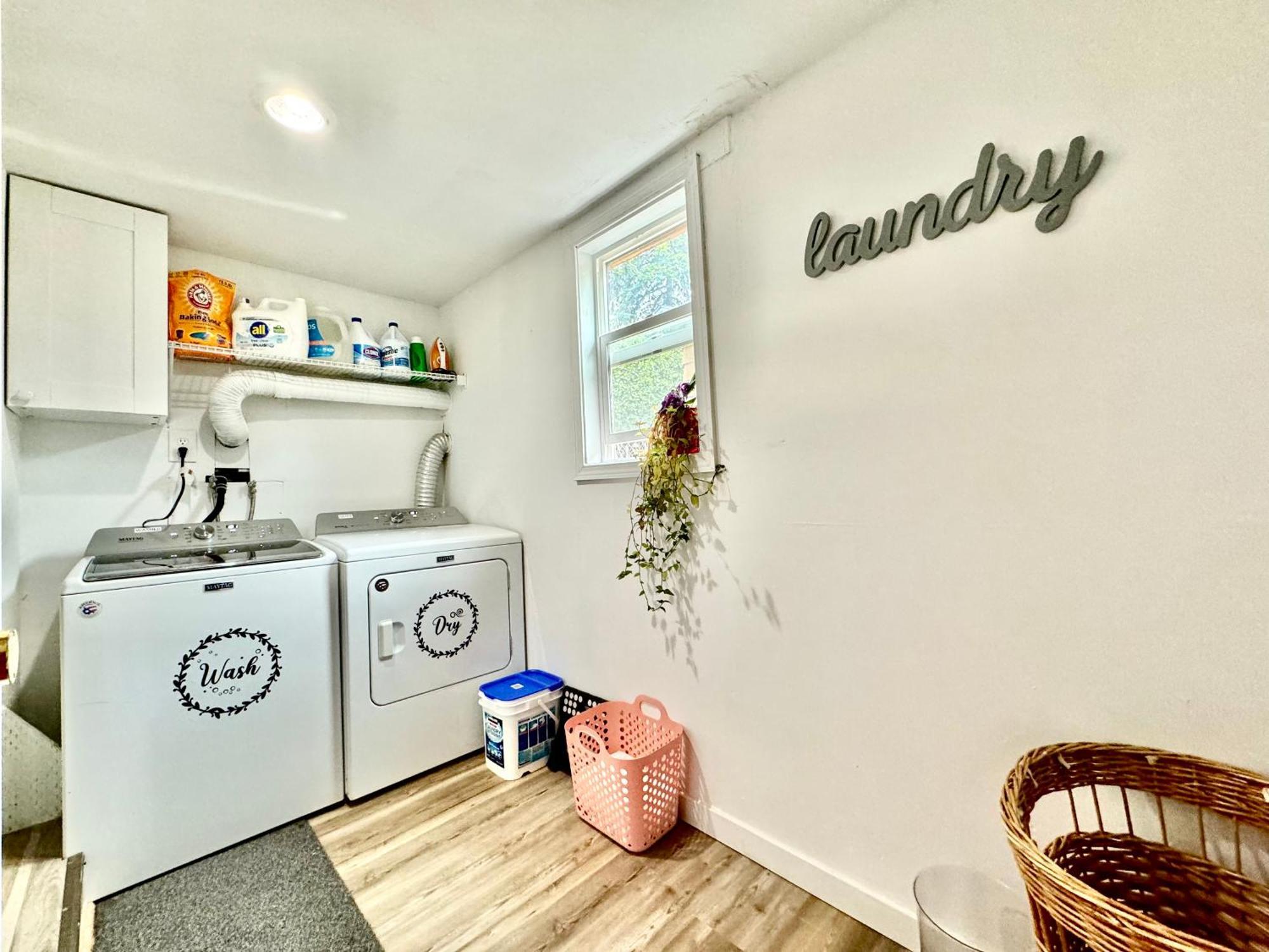 Hébergement de vacances With 2 Bedrooms A King Bed Queen Bed And An Extra Sofa Bed Located 10 Minutes From Seatac Airport And 20 Minutes From Downtown